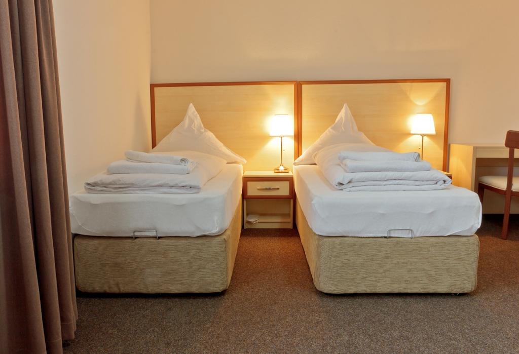 Hotel Ganita Weil Am Rhein Room photo